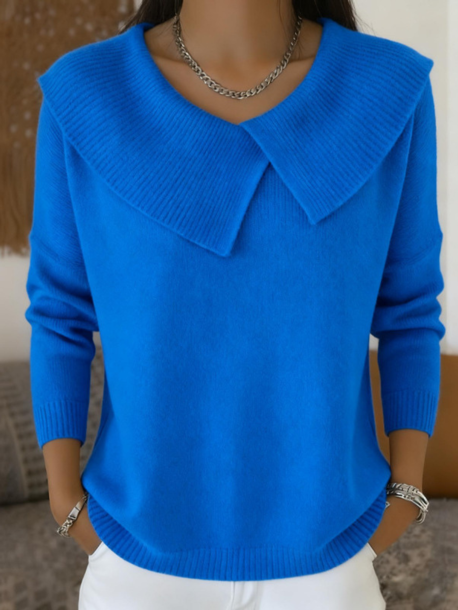 Lucy | Warm Knit with Soft Collar