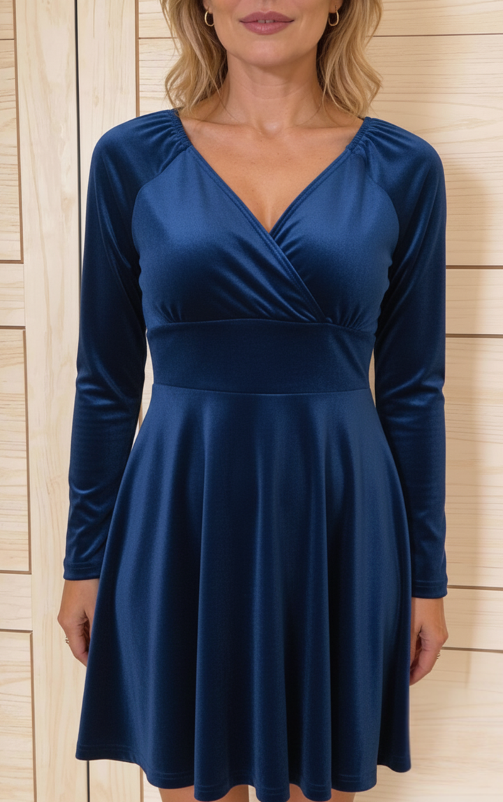 Lillia | Timeless Velvet Dress