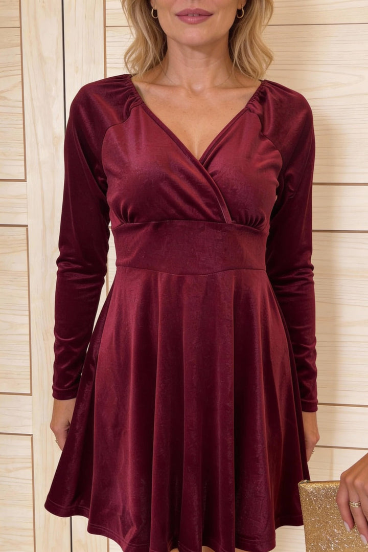 Lillia | Timeless Velvet Dress