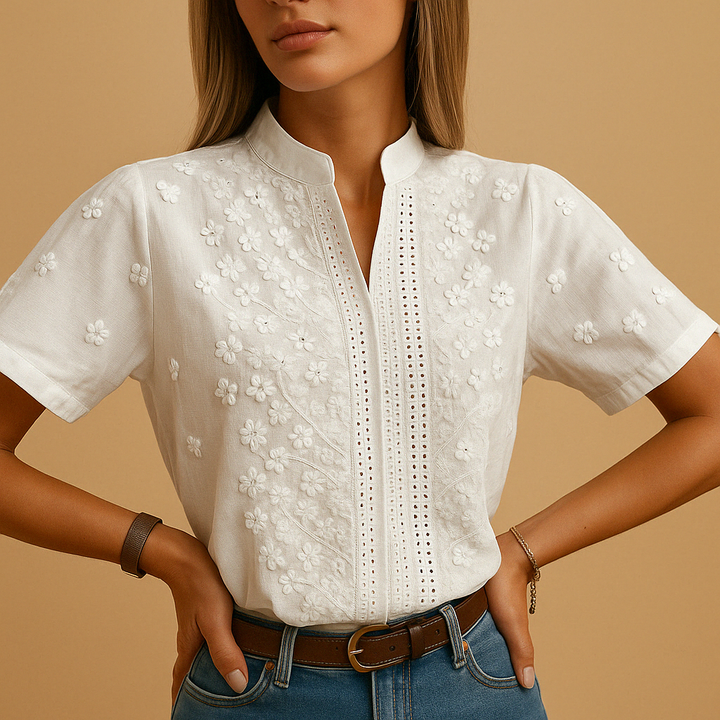 Élise | Trendy White Blouse